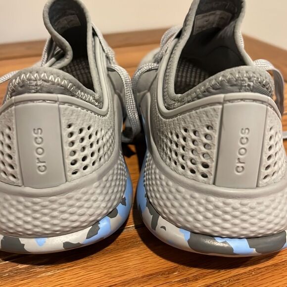 CROCS Literide Gray Women’s Size 7. - Picture 8 of 9